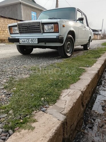 LADA (VAZ) 2107-2