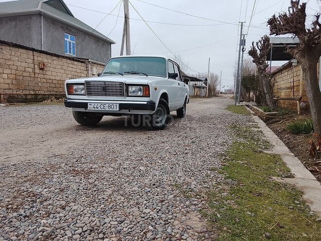 LADA (VAZ) 2107-1