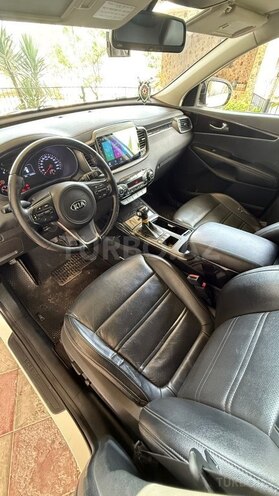 Kia Sorento-5
