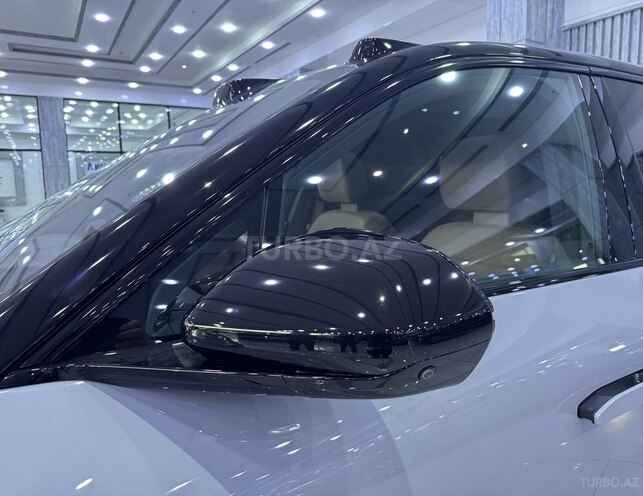 Nio ES8-17