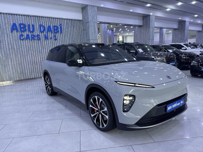 Nio ES8-3