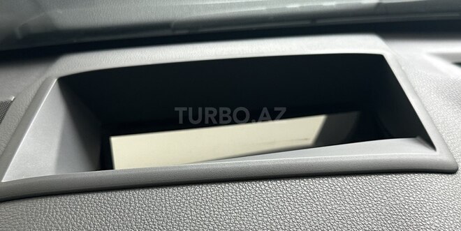Toyota Land Cruiser-32