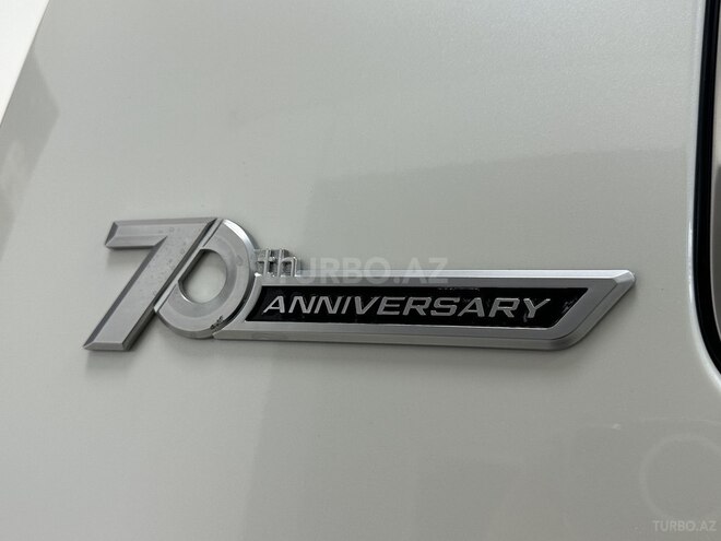 Toyota Land Cruiser-19