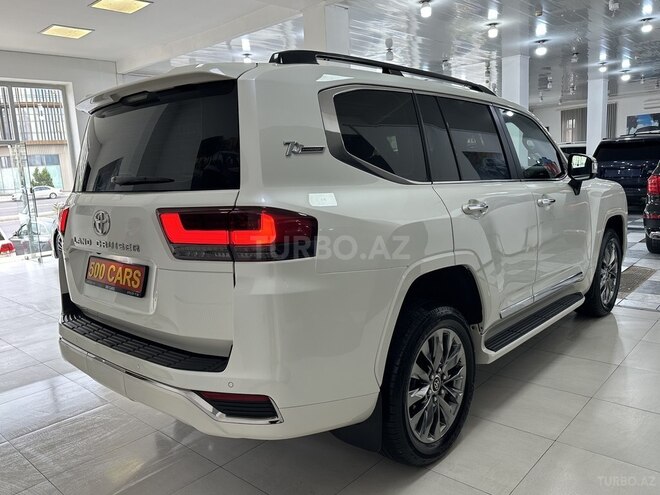 Toyota Land Cruiser-12