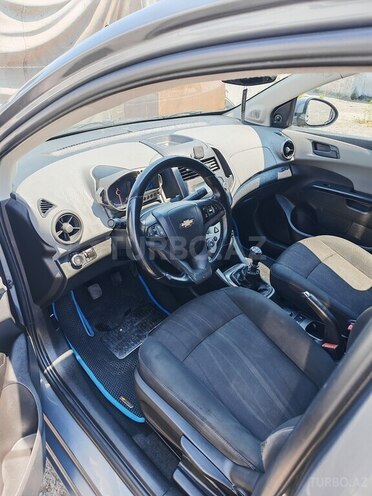 Chevrolet Aveo-8