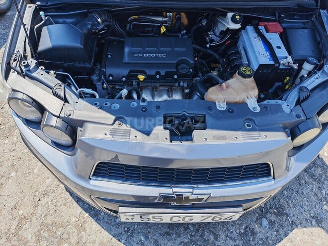 Chevrolet Aveo-10