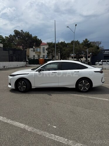 Changan Qiyuan A05-4