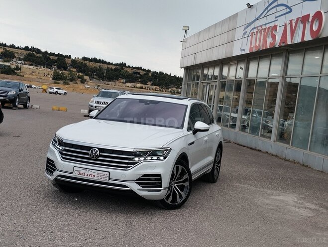 Volkswagen Touareg-1