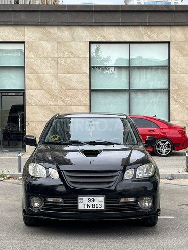 Mitsubishi Airtrek-1