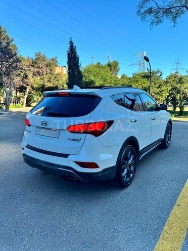 Hyundai Santa Fe-5