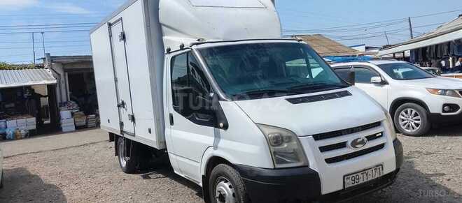 Ford Transit-5