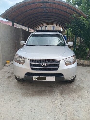 Hyundai Santa Fe-12