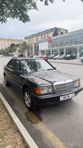 Mercedes 190-2