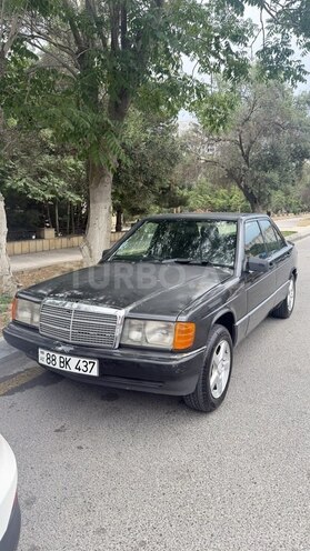 Mercedes 190-1