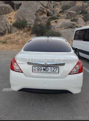 Nissan Sunny-2