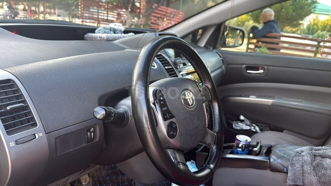 Toyota Prius-4