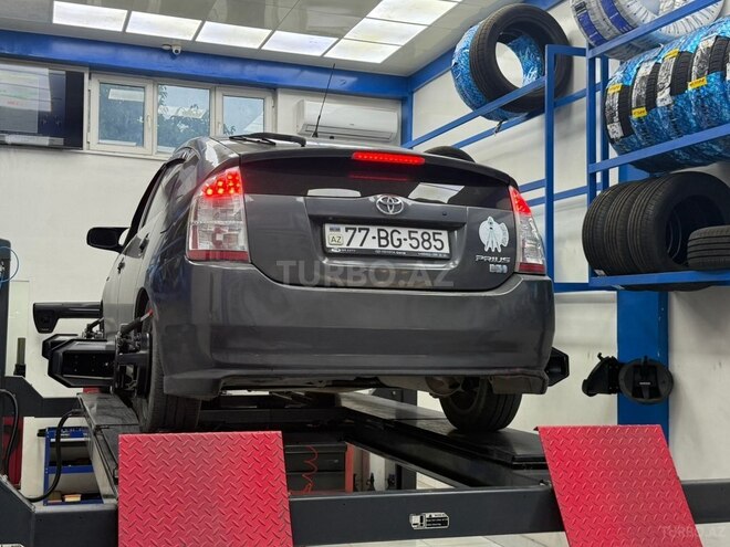 Toyota Prius-7