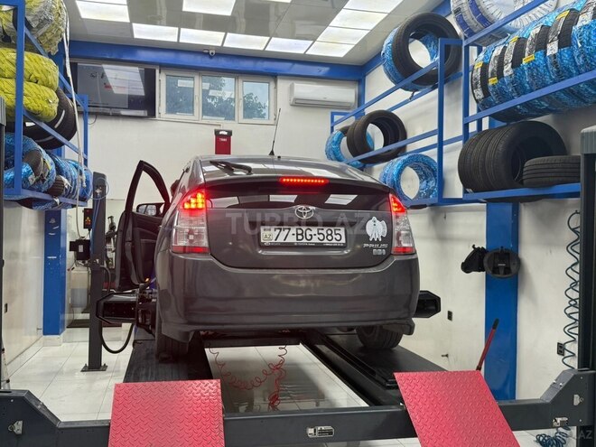 Toyota Prius-6