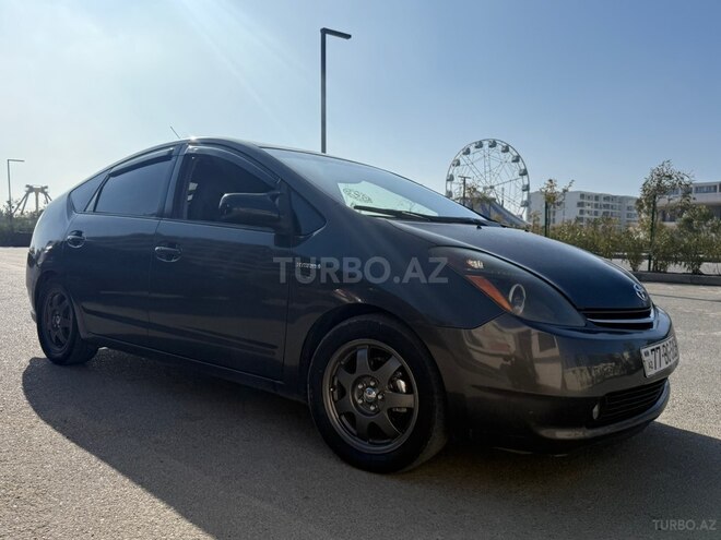 Toyota Prius-11