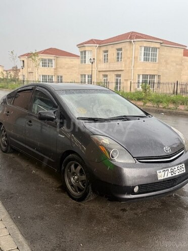 Toyota Prius-1
