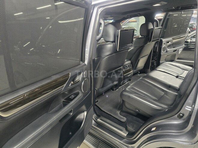 Lexus LX 570-12
