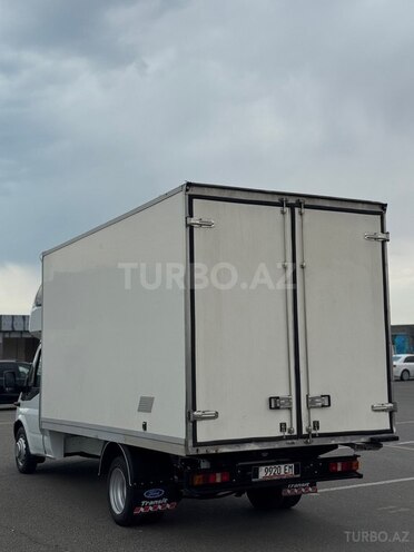 Ford Transit-6
