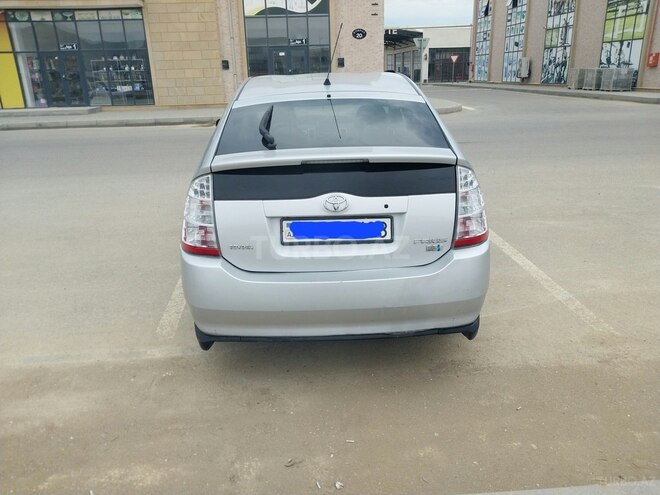 Toyota Prius-2
