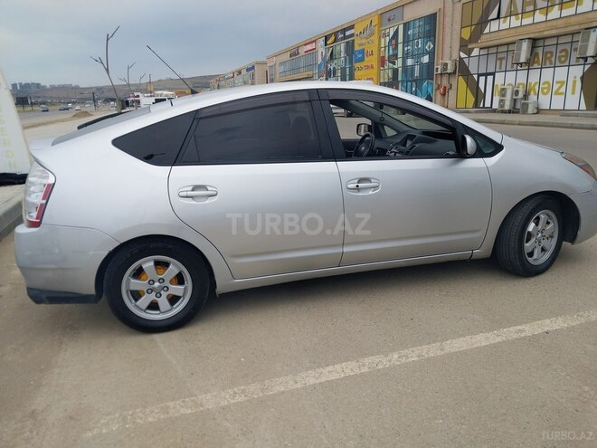 Toyota Prius-3