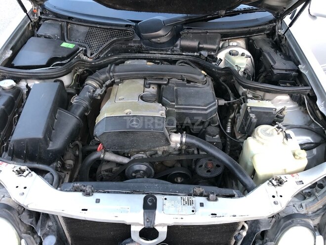 Mercedes E 200-7