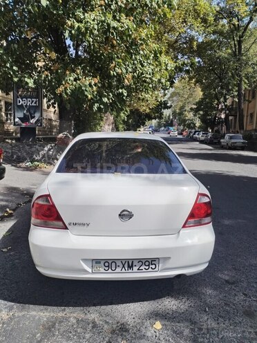 Nissan Sunny-2