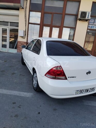 Nissan Sunny-6