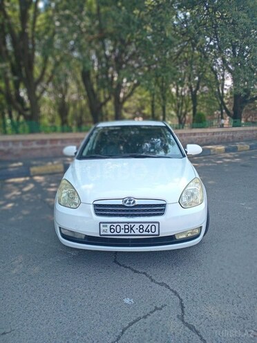 Hyundai Accent-1