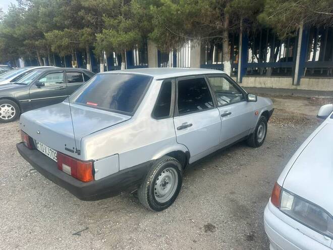LADA (VAZ) 21099-4