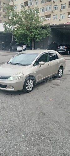 Nissan Tiida-2