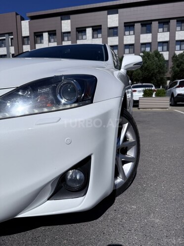Lexus IS 250-8