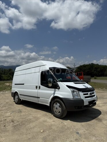 Ford Transit-2