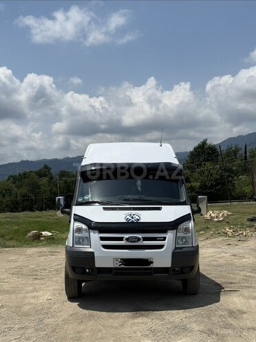 Ford Transit-3