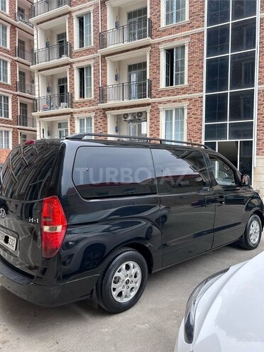 Hyundai H-1-6