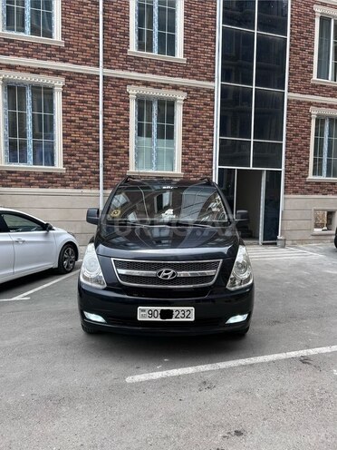 Hyundai H-1-2
