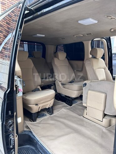 Hyundai H-1-10