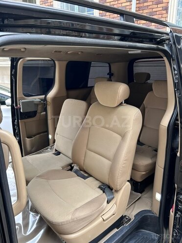 Hyundai H-1-9
