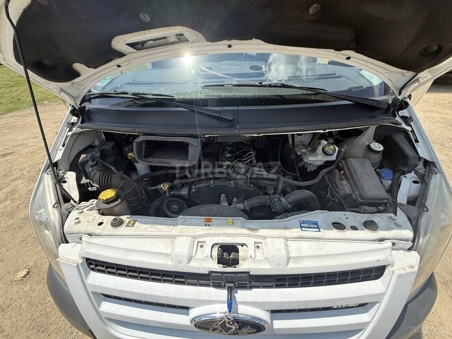 Ford Transit-16