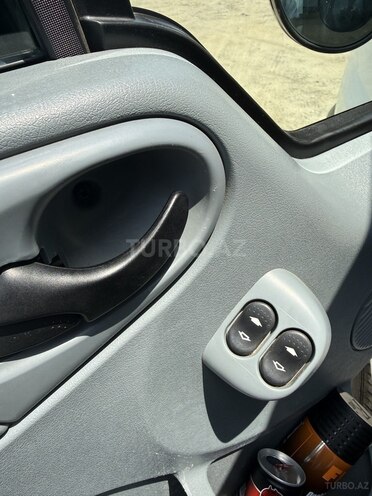 Ford Transit-12