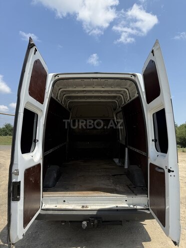 Ford Transit-7