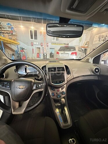 Chevrolet Aveo-7