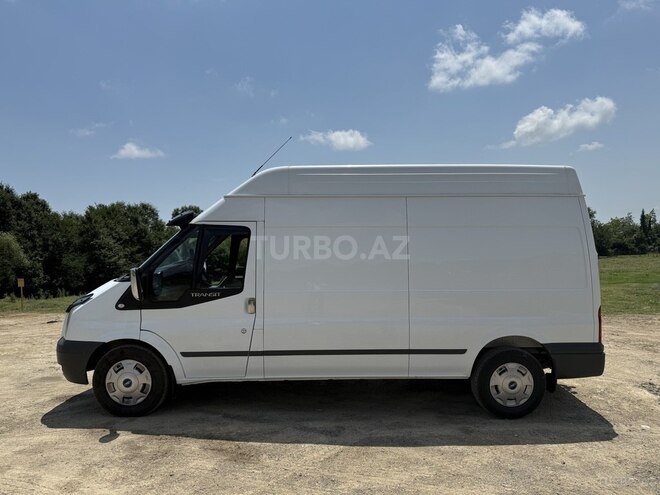 Ford Transit-8