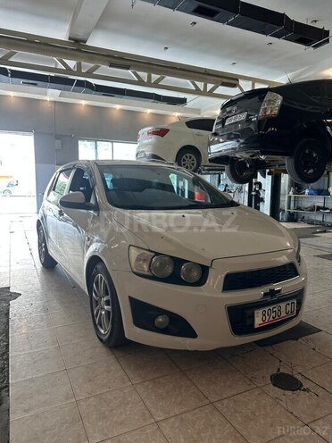 Chevrolet Aveo-5