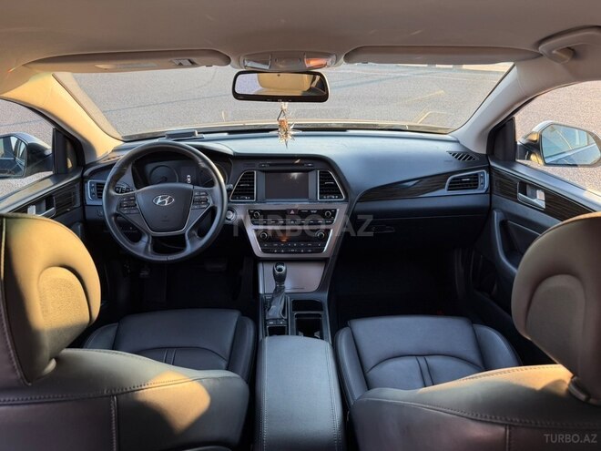 Hyundai Sonata-8