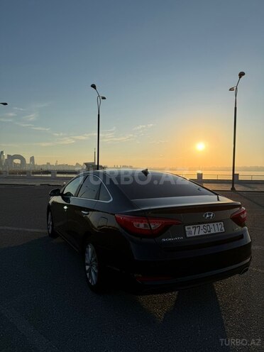 Hyundai Sonata-5