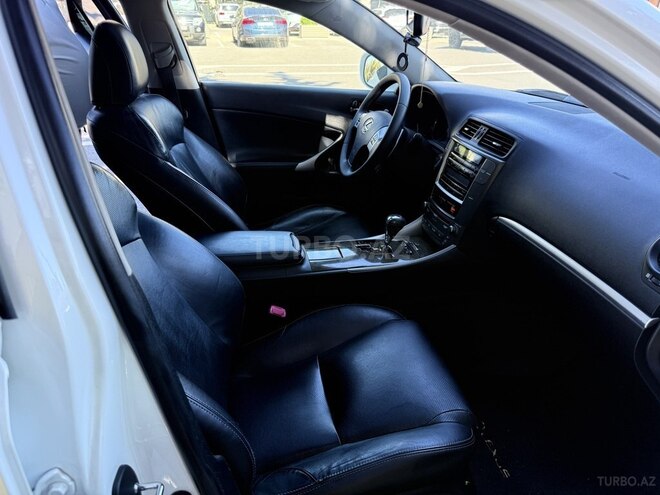 Lexus IS 250-14